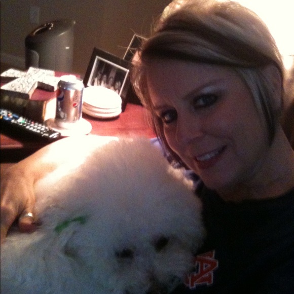 Meet your Posher, Melissa - Picture 1 of 1